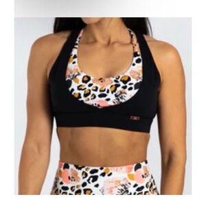 Noire Blanc Women's Black and Leopard Print Sports Bra